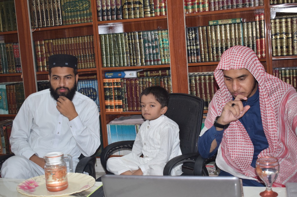 Online Quran Mentorship & Class - Al Tanzeel Quran Academy Student
